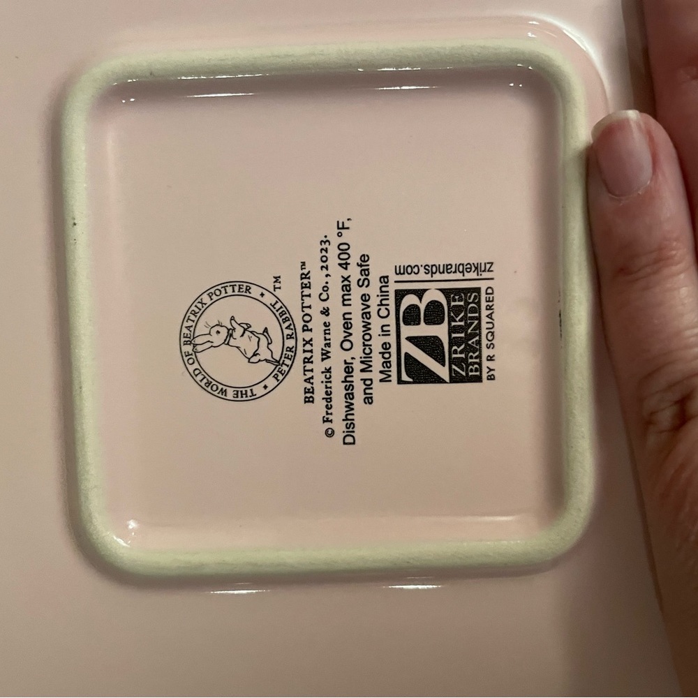 Beatrix Potter Peter Rabbit Square Baking Pan - Picture 2 of 5